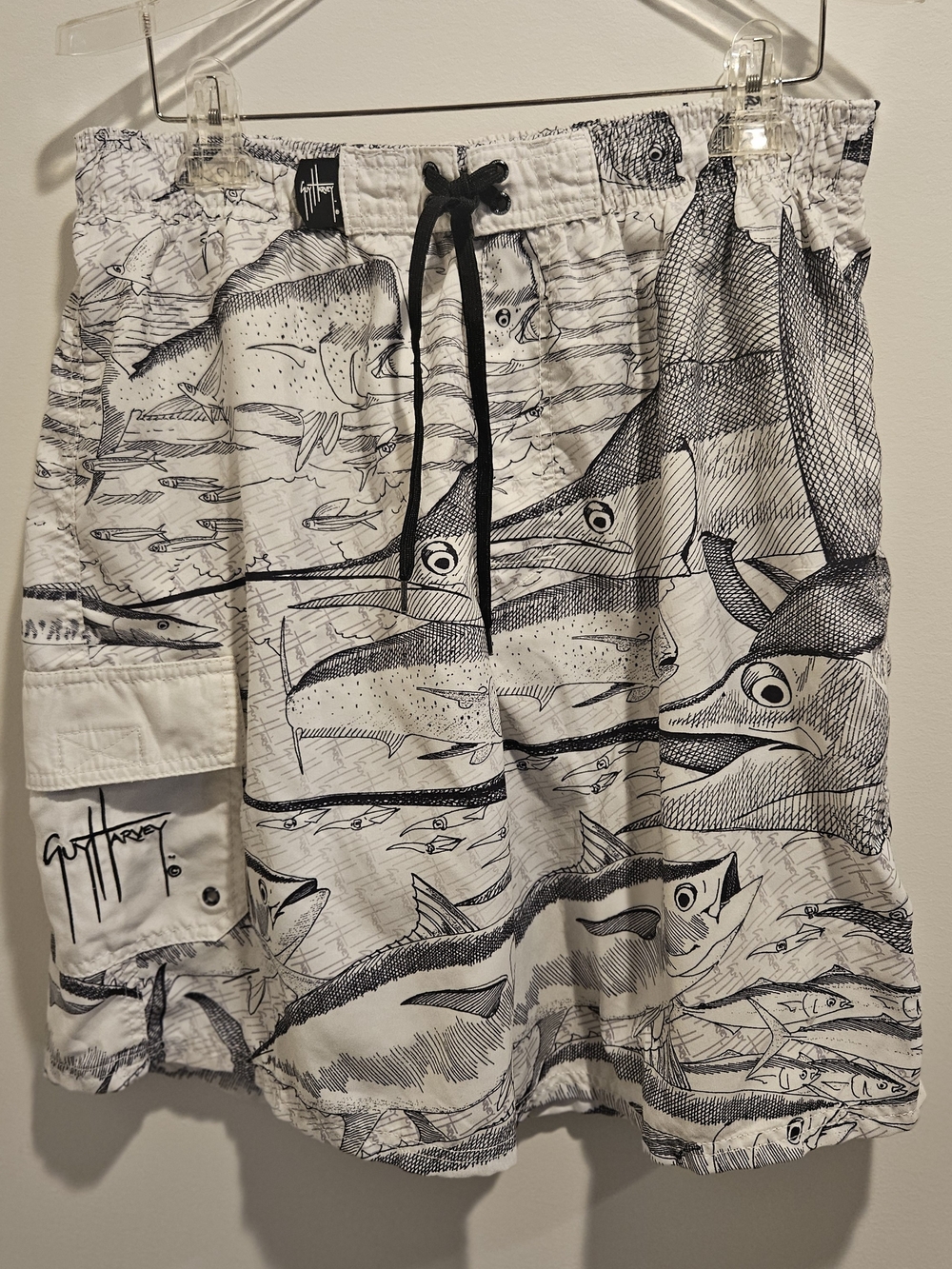 Guy Harvey Men's White & Black Fish-Print Swim Trunks